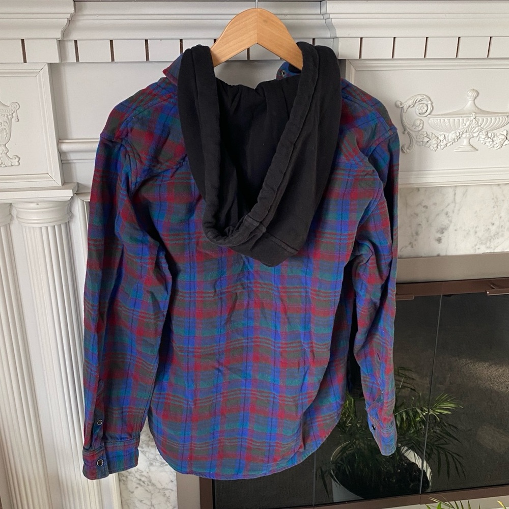 Guess Plaid Button-Up Shirt with detachable hood - Picture 5 of 6